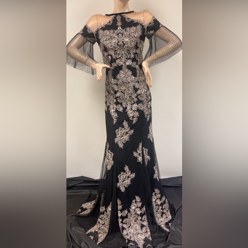 Kay unger embroidered short sleeves lace long dress